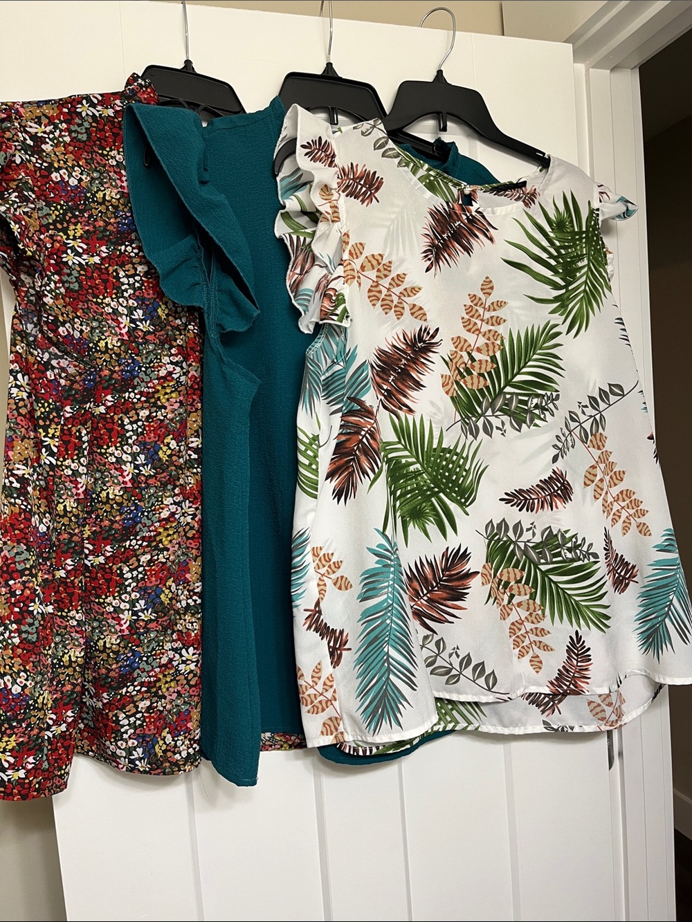 SHEIN White Tropical Leaf Ruffle Sleeve Blouse